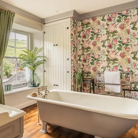 No 3, In Staveley Holiday home